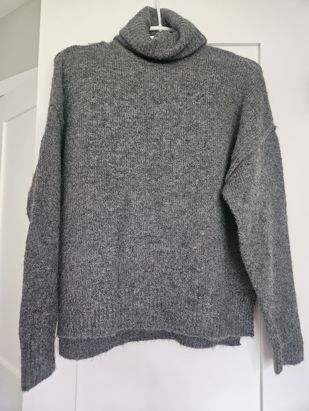 Max Studio Charcoal Gray Turtleneck Sweater